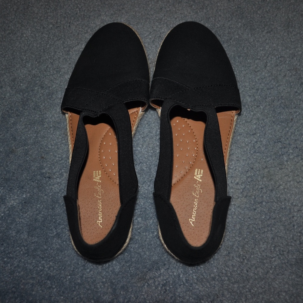 American Eagle Sandals